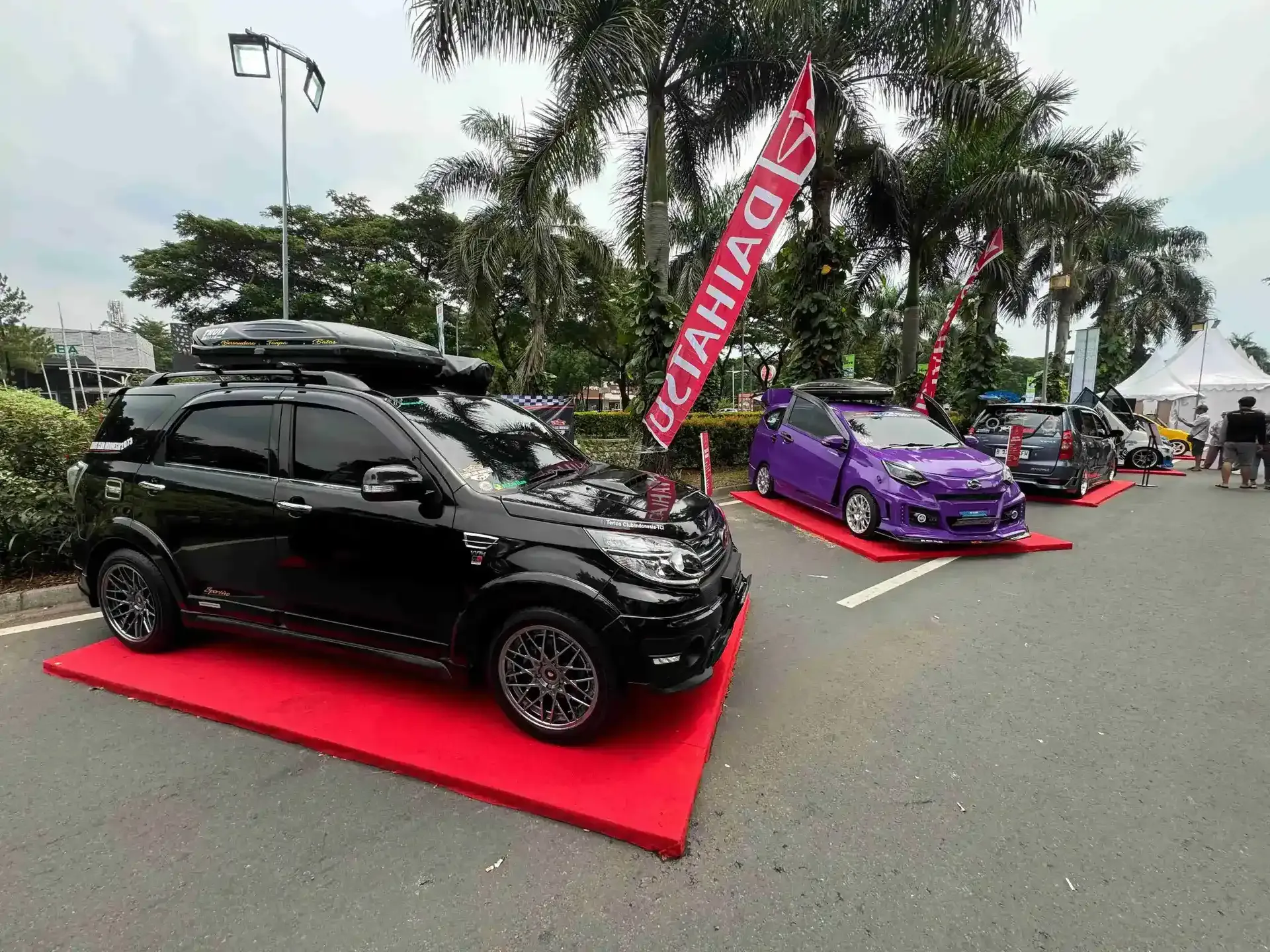 Beberapa Deretan Mobil Modifikasi Dari Klub Daihatsu Pada Acara Kumpul Sahabat Di Bekasi, 28 April 2024
