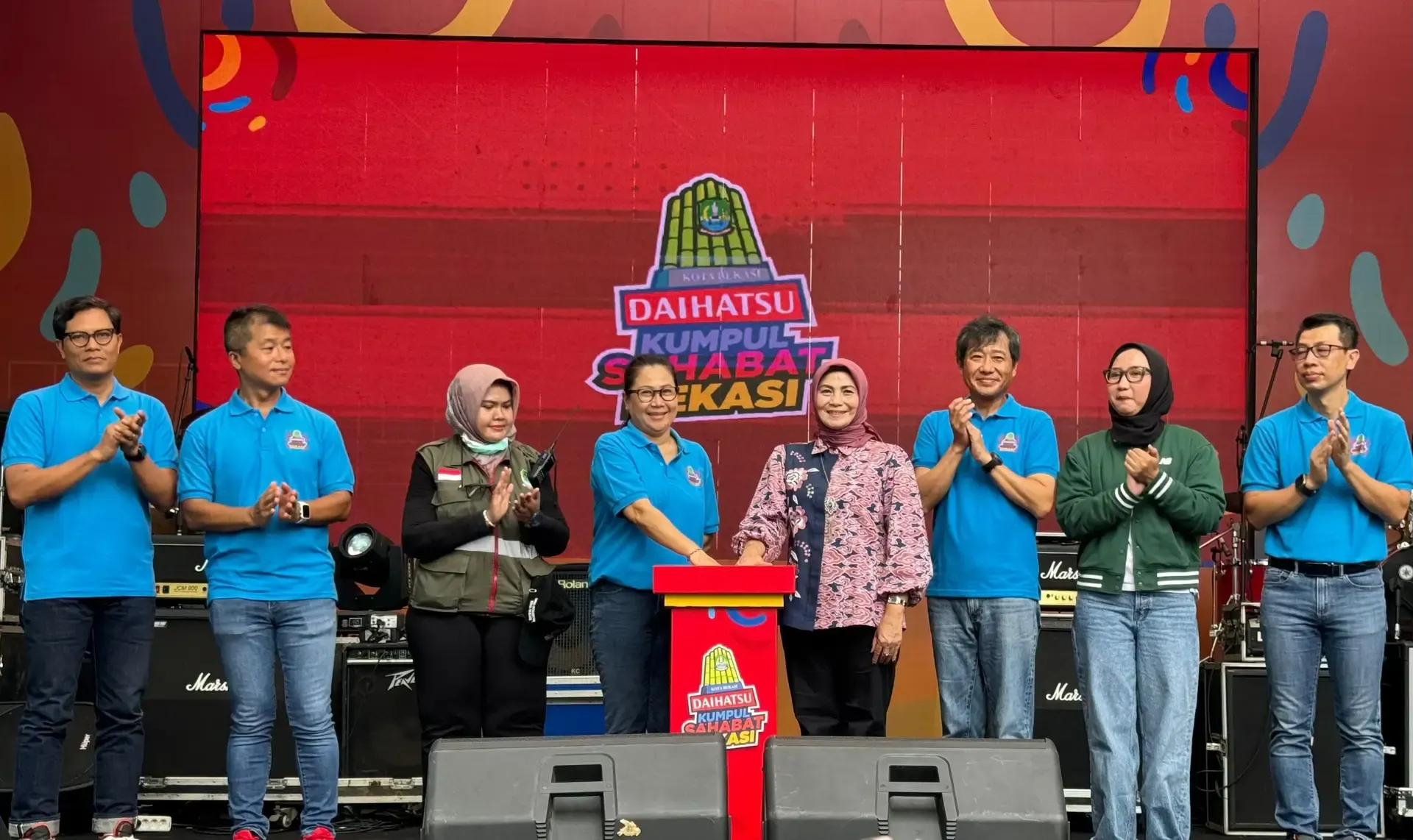 Jajaran Manajemen Daihatsu, Perwakilan Pemerintah Kota Bekasi Membuka Daihatsu Kumpul Sahabat Di Harapan Indah Pada 28 April 2024