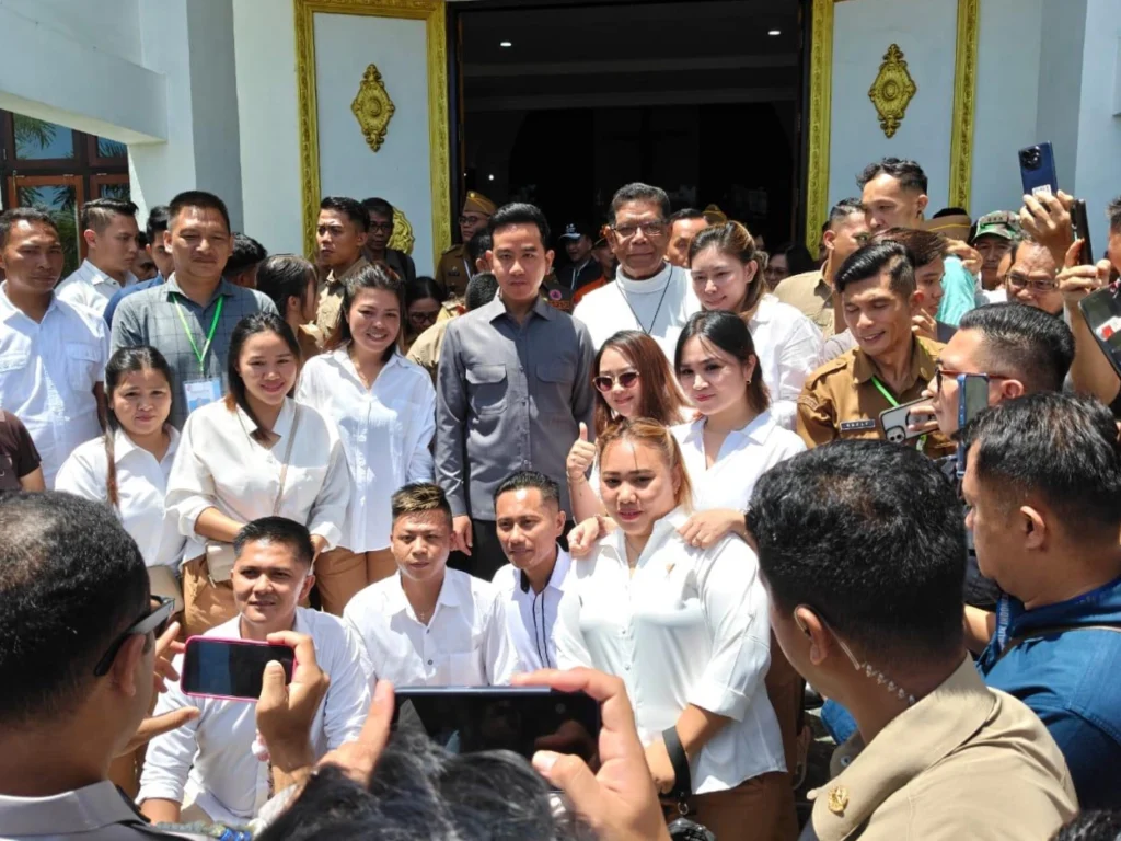 Tinjau Gereja Terdampak Gempa di Minahasa, Wapres Minta Perbaikan Segera Dilakukan