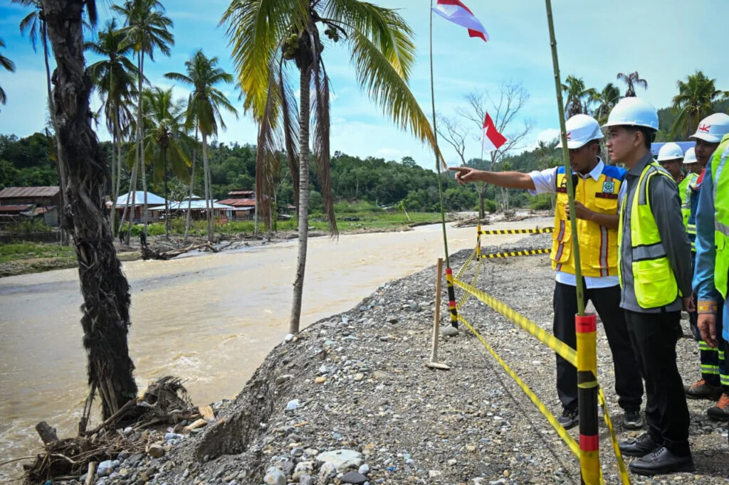 Pastikan Penyelesaian Tepat Waktu dan Berkualitas, Wapres Tinjau Pembangunan Jembatan Lumut