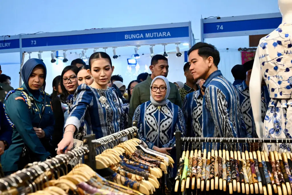 Tinjau Pameran INACRAFT 2026 Youthpreneurs, Wapres Dukung Pengembangan Produk Kreatif Para Wirausahawan Muda